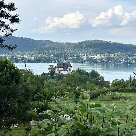 Apartment Terrassen Seeblick 4 *